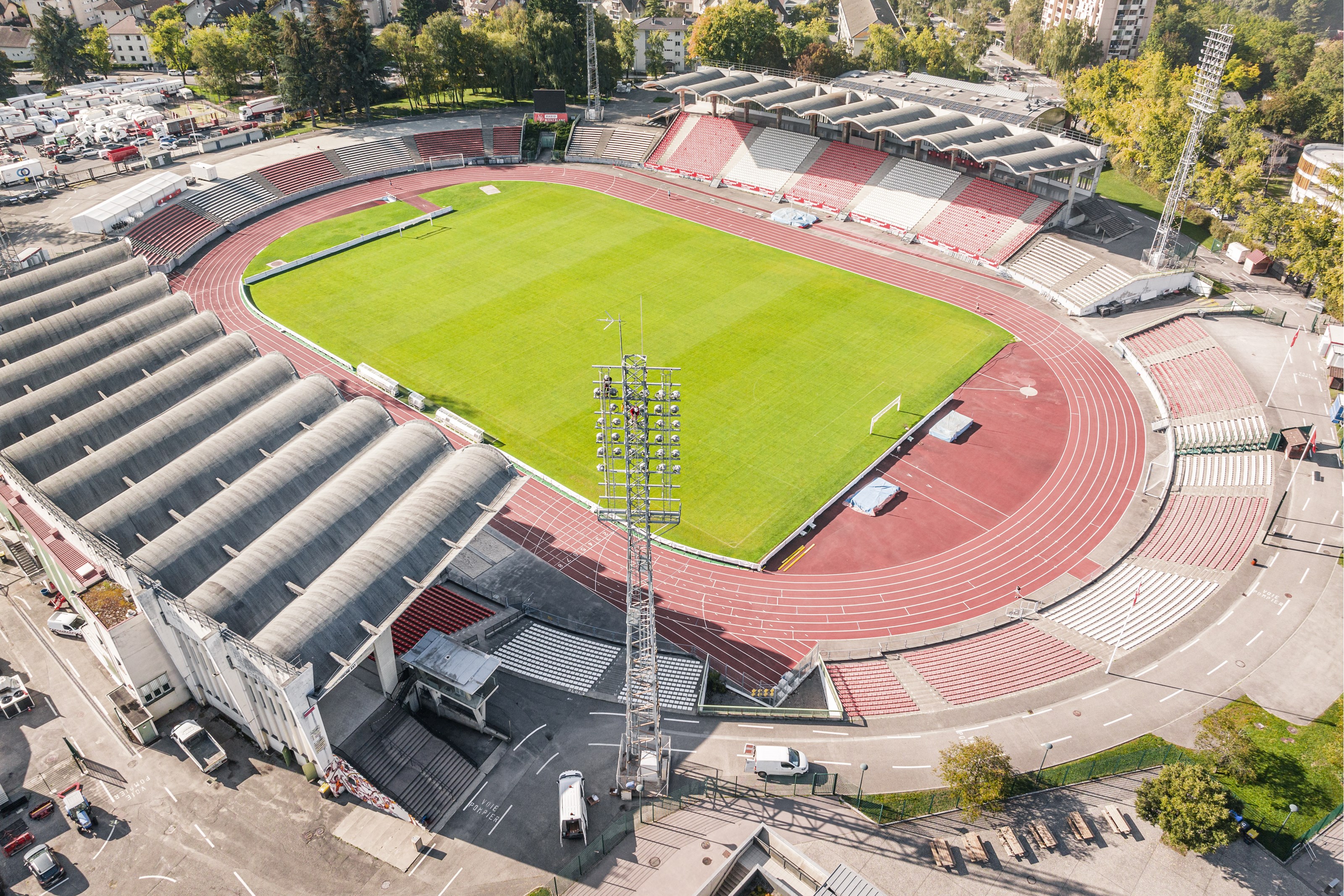 Renouvellement des sources lumineuses du Parc des Sports